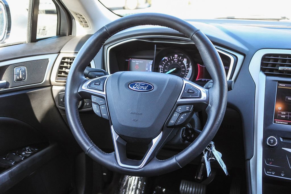 Used 2014 Ford Fusion Energi SE image 19