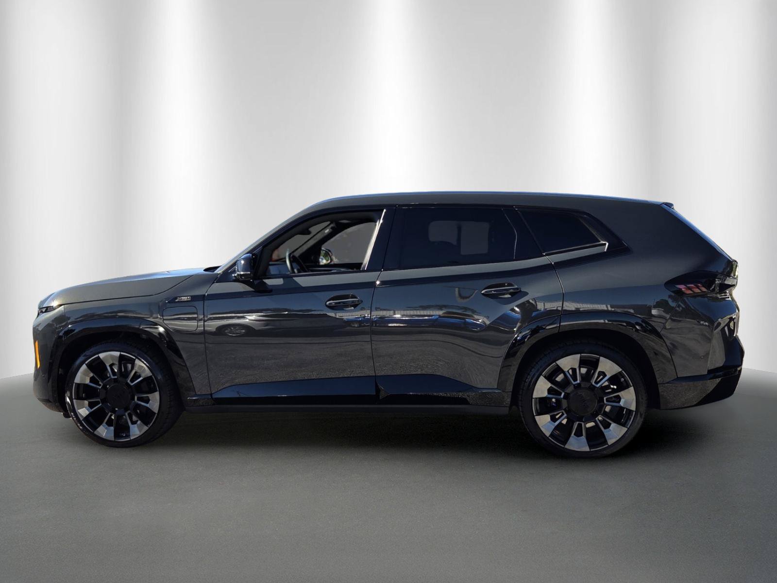 Used 2023 BMW XM w/ M Driver's Package AWD/4WD image 4