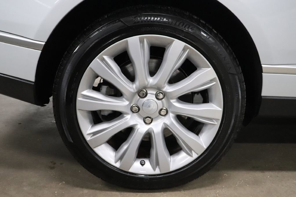 Used 2016 Land Rover Range Rover Supercharged image 40