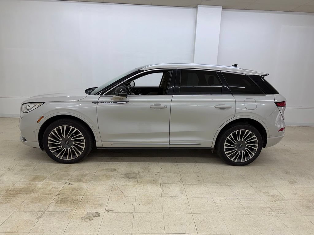 Used 2020 Lincoln Corsair Reserve w/ Equipment Group 201A AWD/4WD image 2