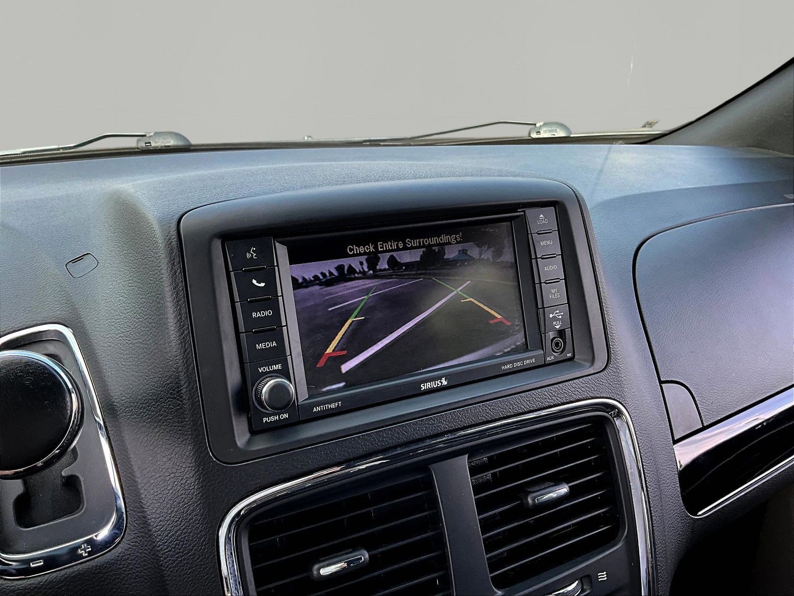 Used 2020 Dodge Grand Caravan SXT FWD image 14