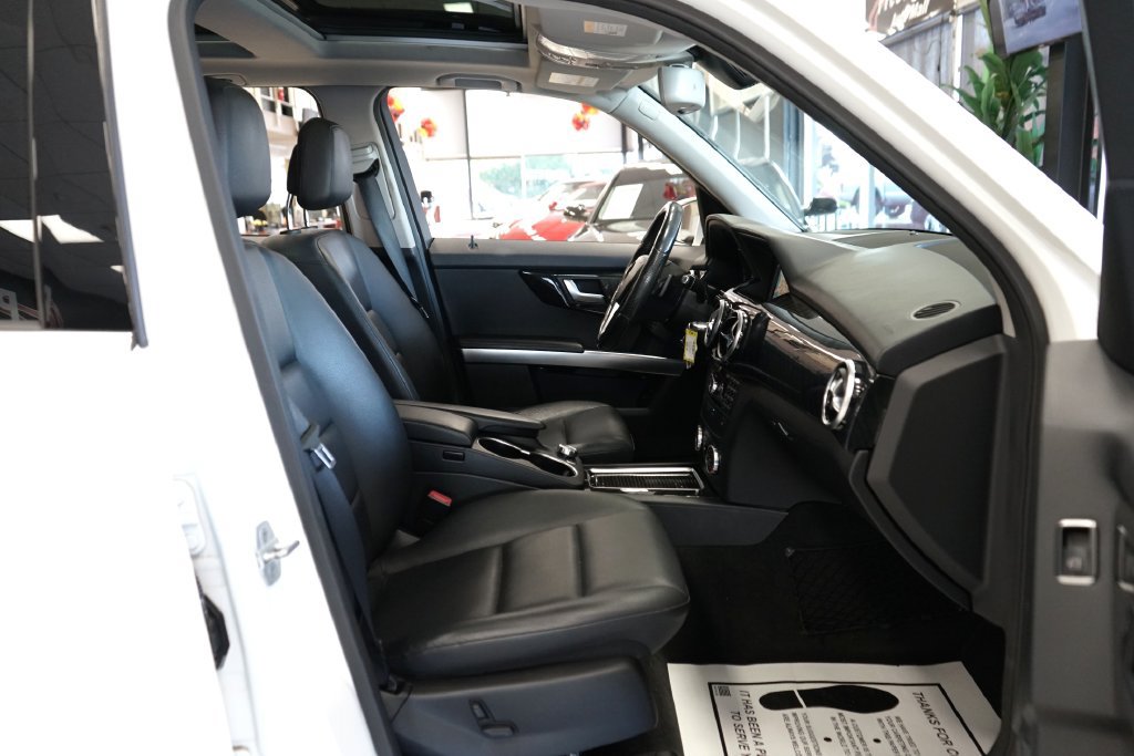 Used 2015 Mercedes-Benz GLK 350 4MATIC image 40