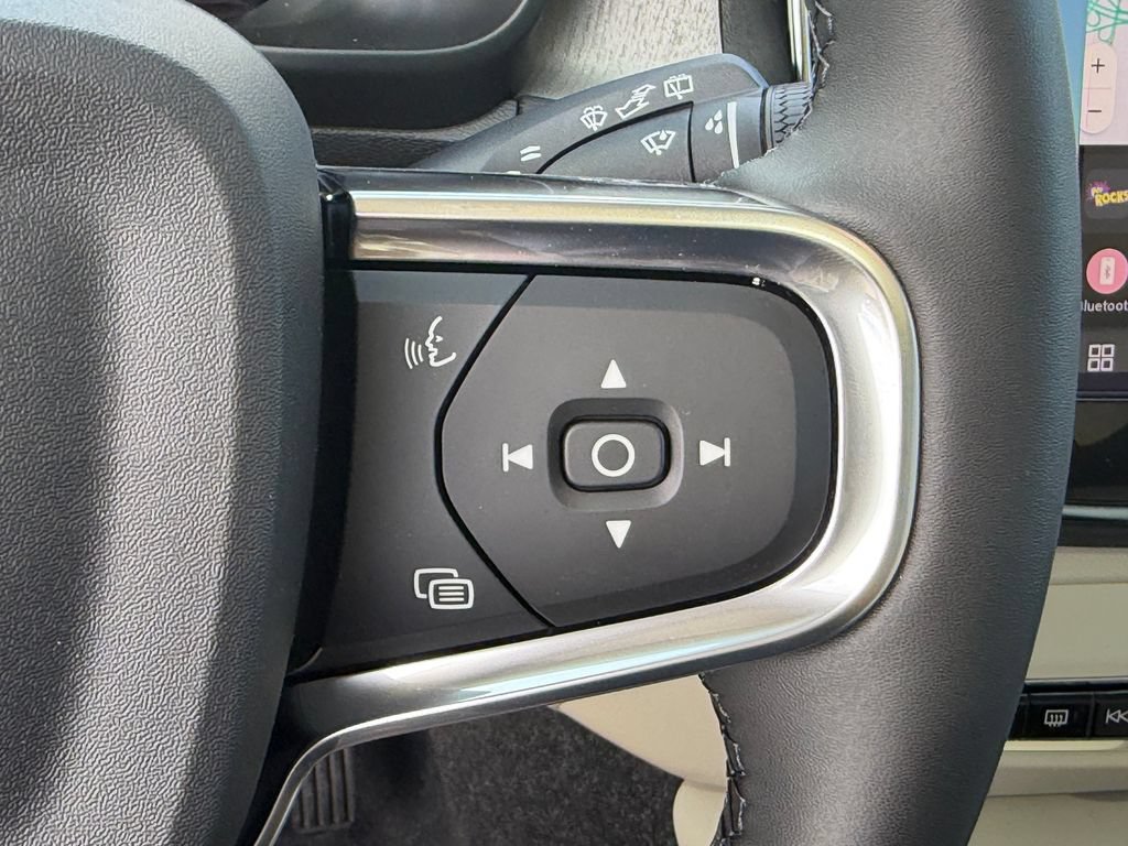 New 2026 Volvo XC40 B5 Plus w/ Climate Package AWD/4WD image 18