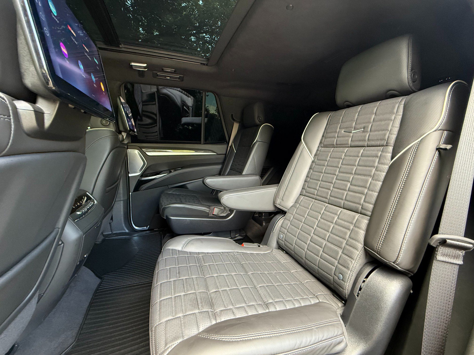 Used 2025 Cadillac Escalade V AWD/4WD image 20