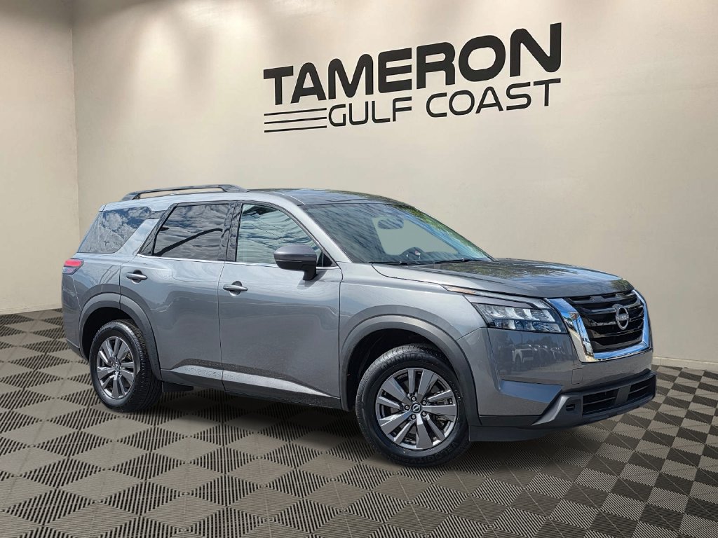 Used 2024 Nissan Pathfinder SV