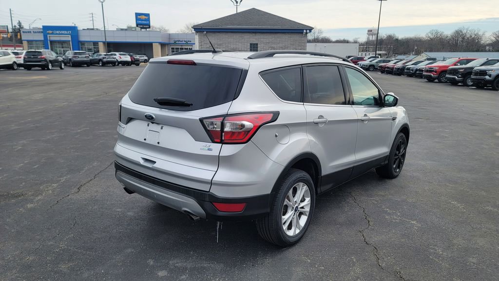 Used 2017 Ford Escape SE w/ Equipment Group 201A image 7