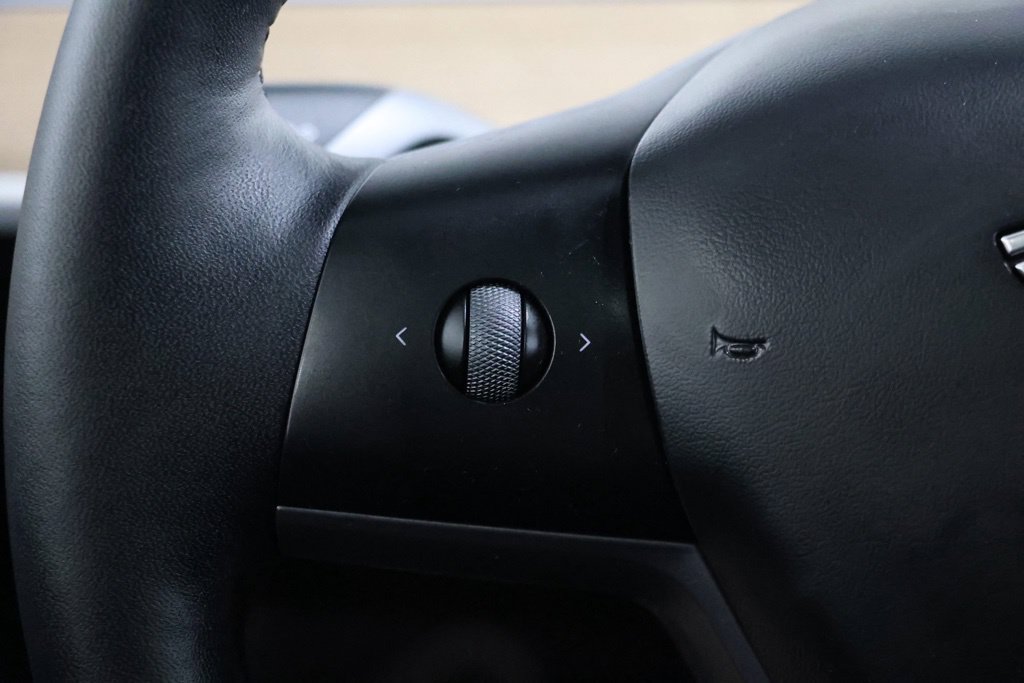 Used 2024 Tesla Model Y Long Range AWD/4WD image 19