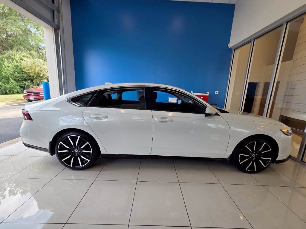 Certified 2024 Honda Accord Touring image 5