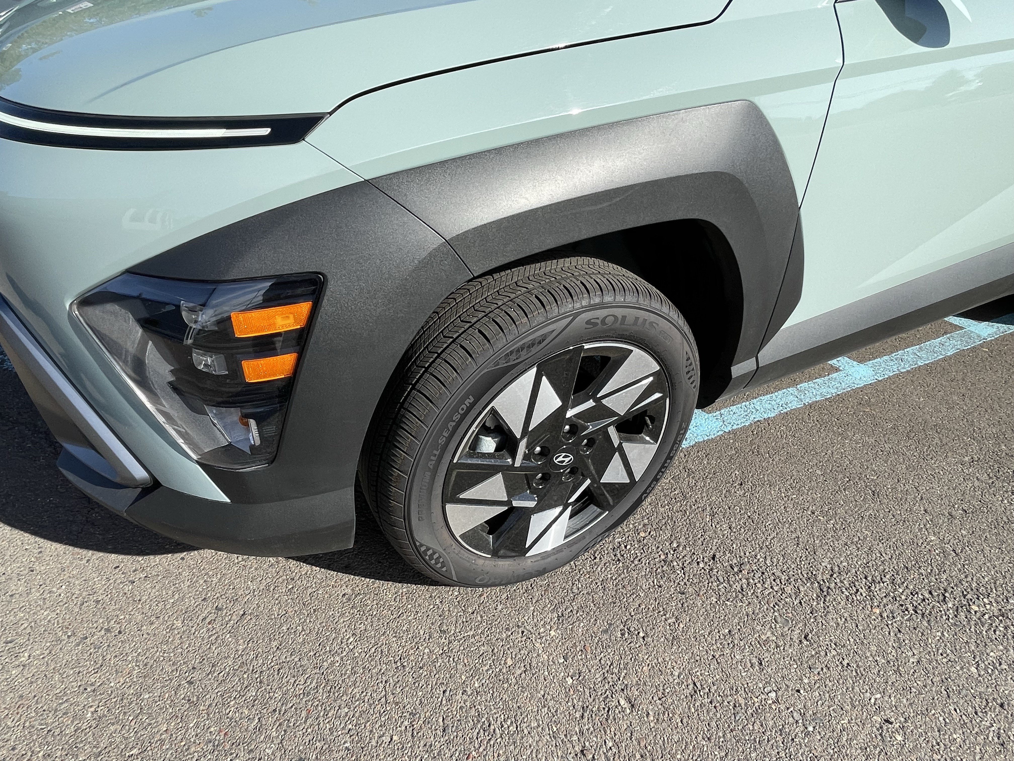 Used 2025 Hyundai Kona SEL AWD/4WD image 9
