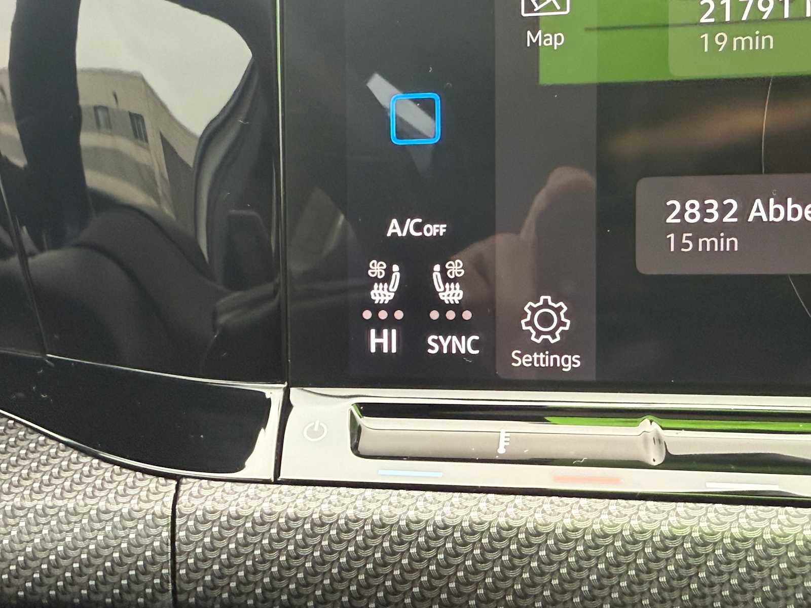 Certified 2024 Volkswagen Golf R image 27