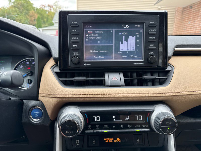 Used 2020 Toyota RAV4 XLE image 10