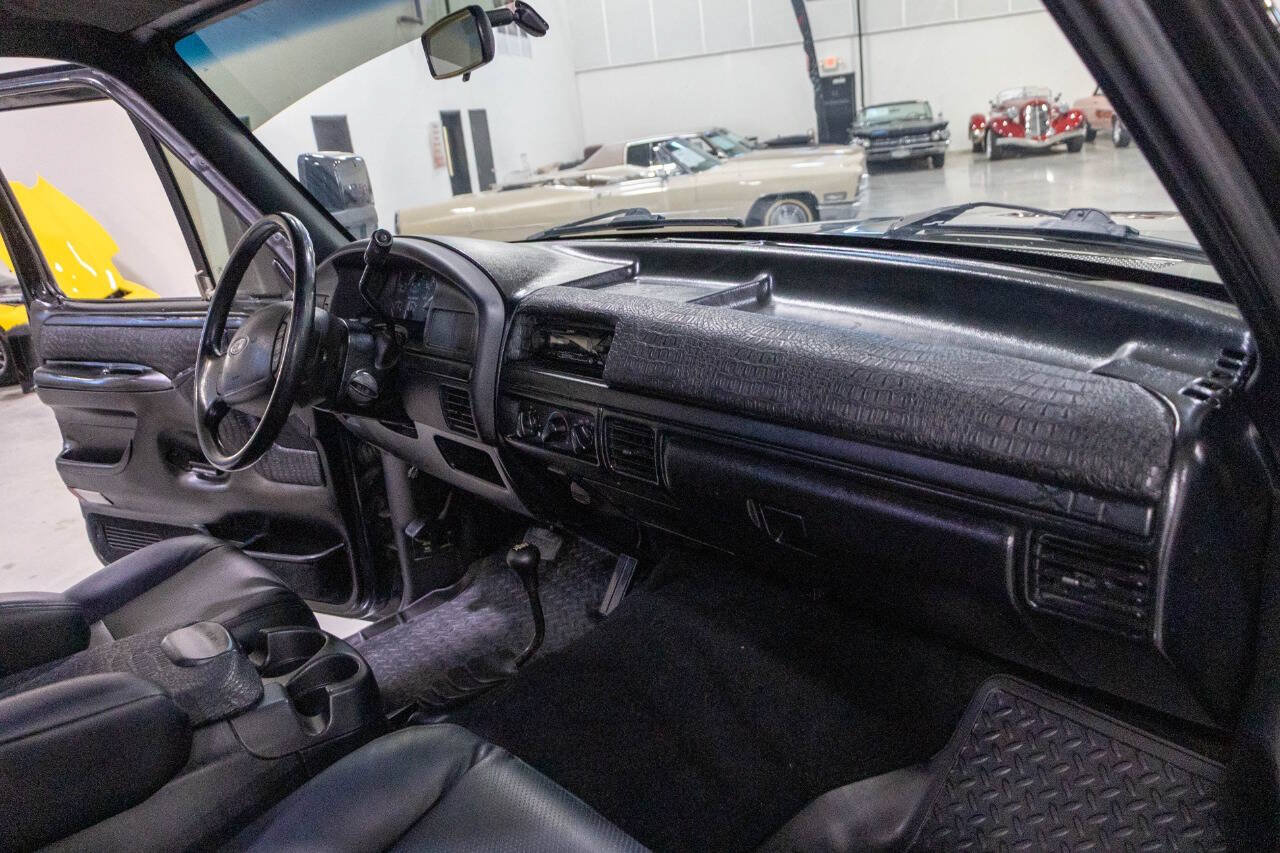 Used 1997 Ford F250 4x4 Regular Cab Heavy Duty image 28