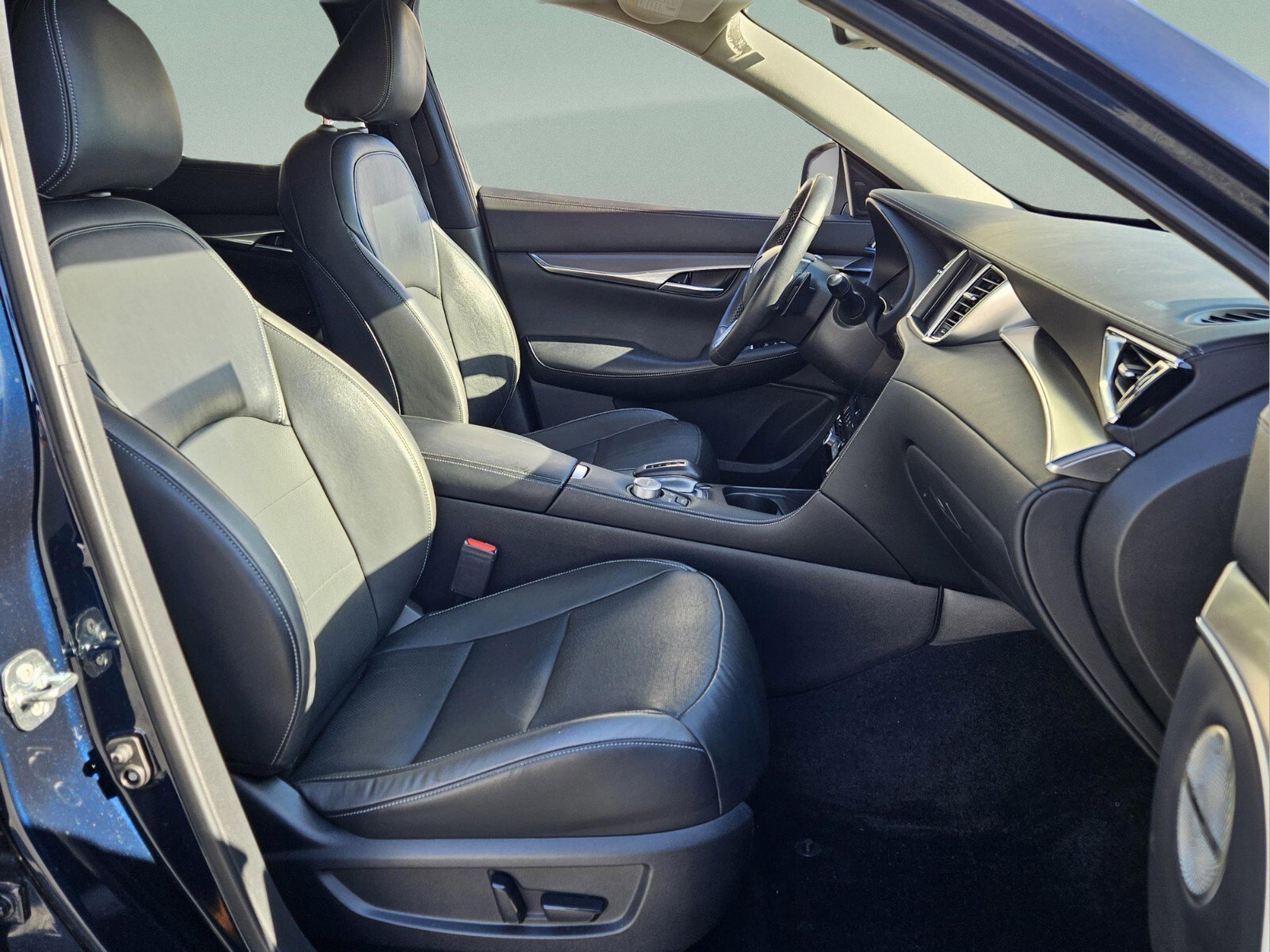 Certified 2023 INFINITI QX50 Luxe image 12