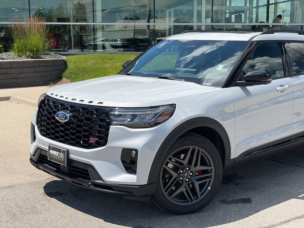 New 2026 Ford Explorer ST w/ Sun And Sound Package AWD/4WD image 2