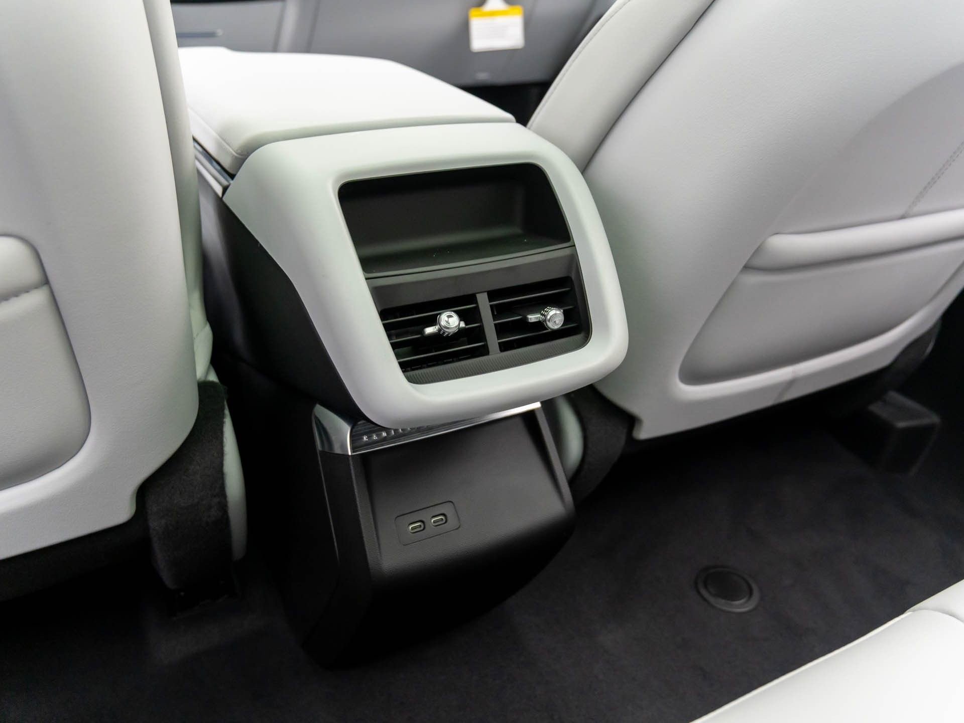 New 2026 Cadillac Lyriq Sport image 18