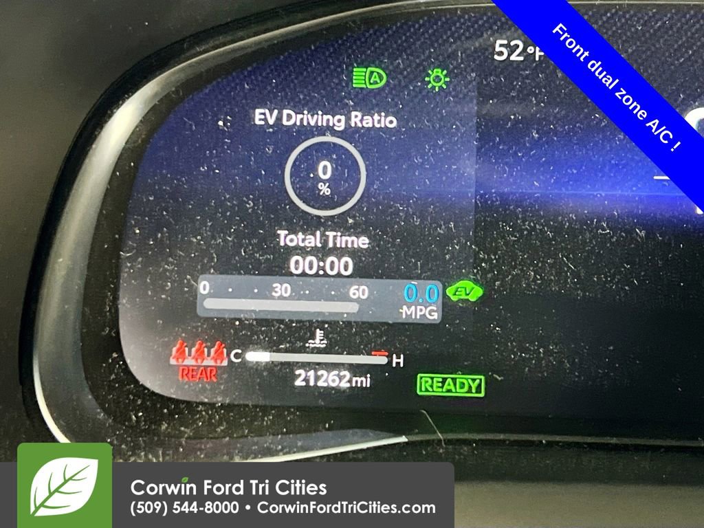 Used 2024 Toyota Venza Limited image 2