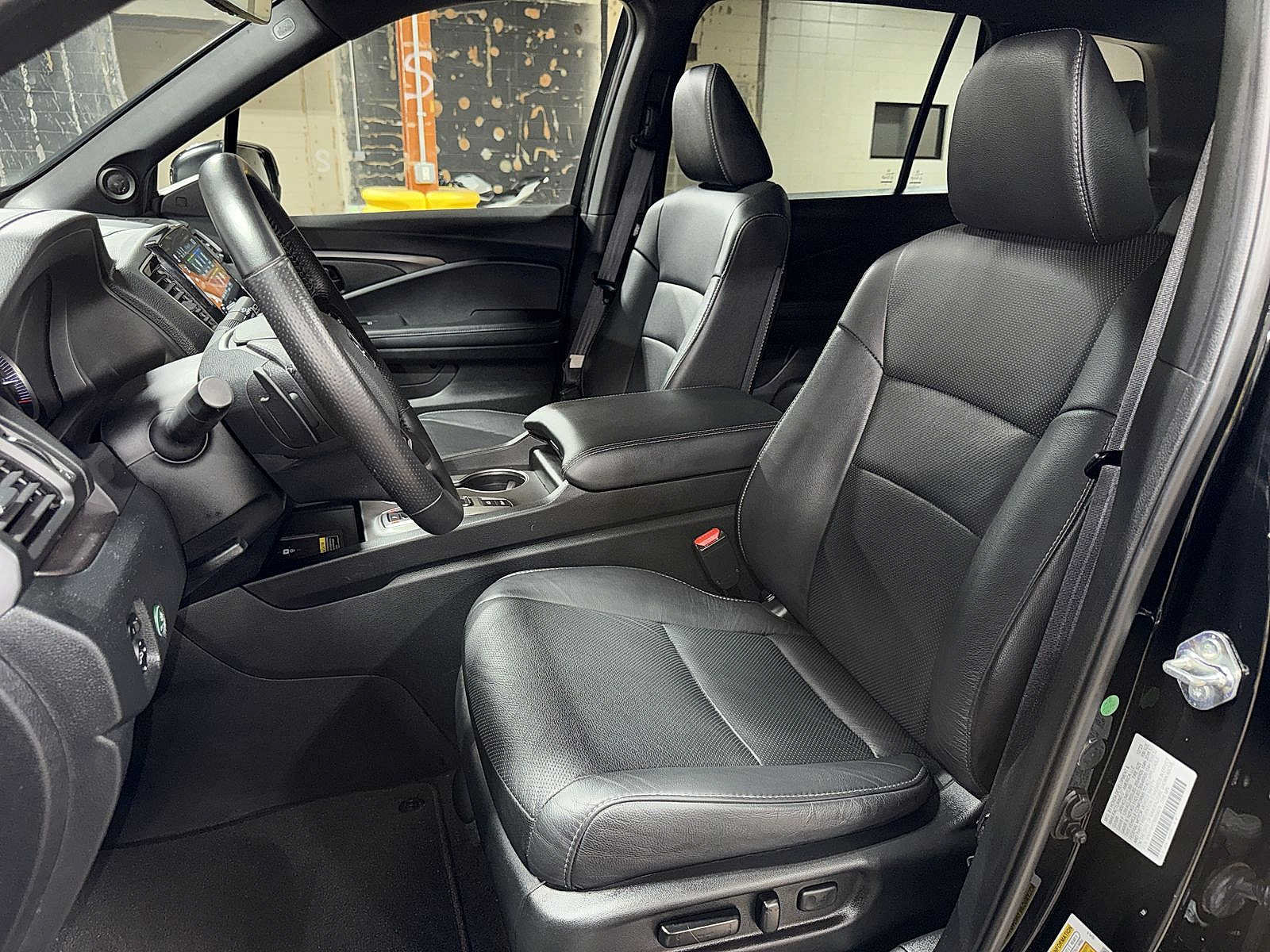 Used 2024 Honda Passport EX-L image 14