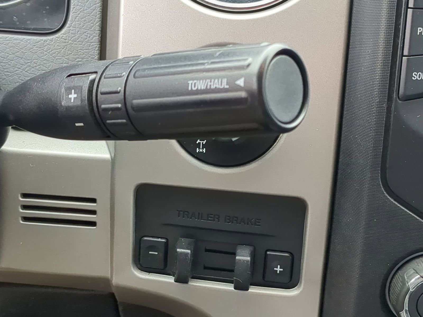 Used 2013 Ford F150 XLT w/ Luxury Equipment Group image 36