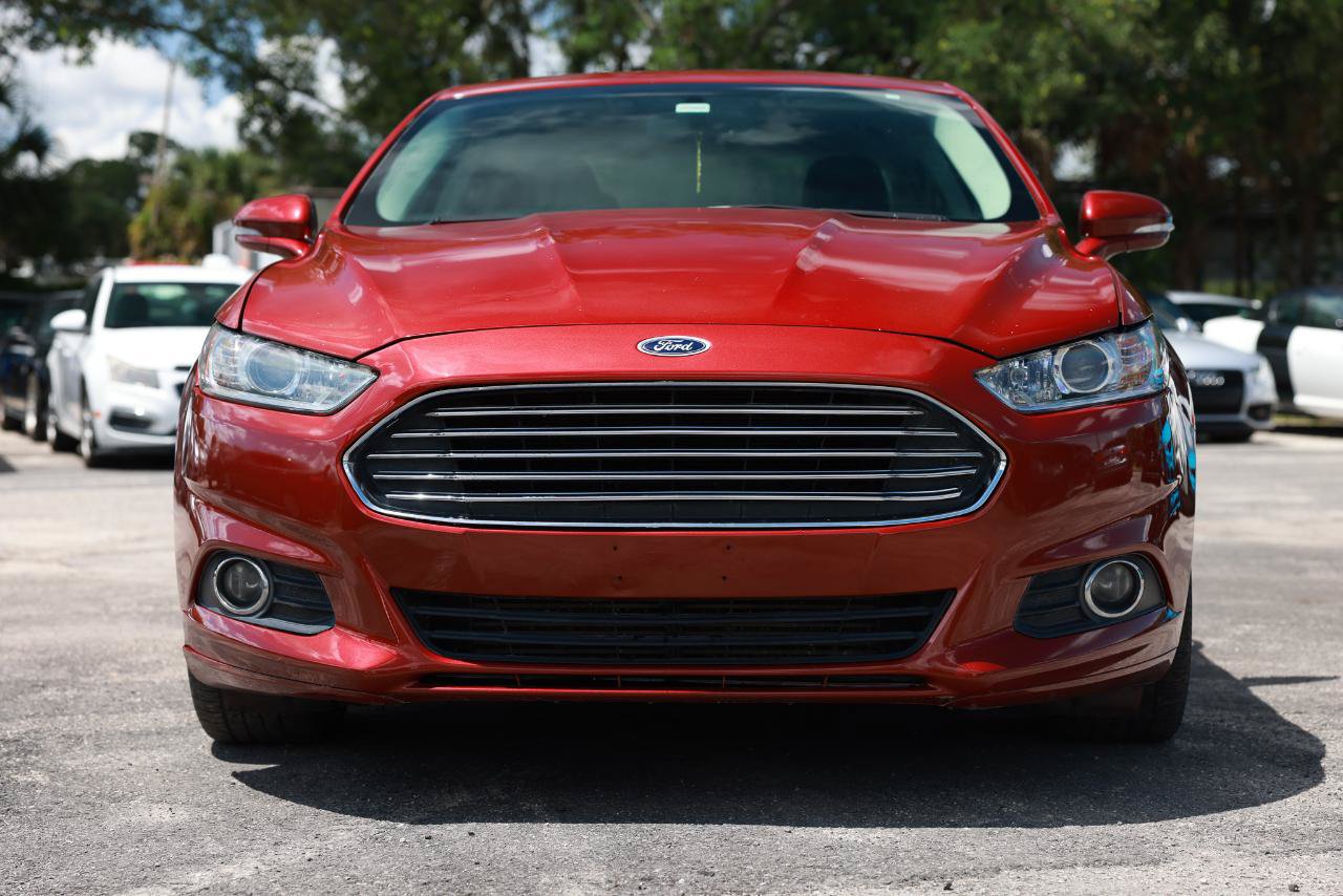 Used 2014 Ford Fusion SE w/ Equipment Group 202A FWD image 17