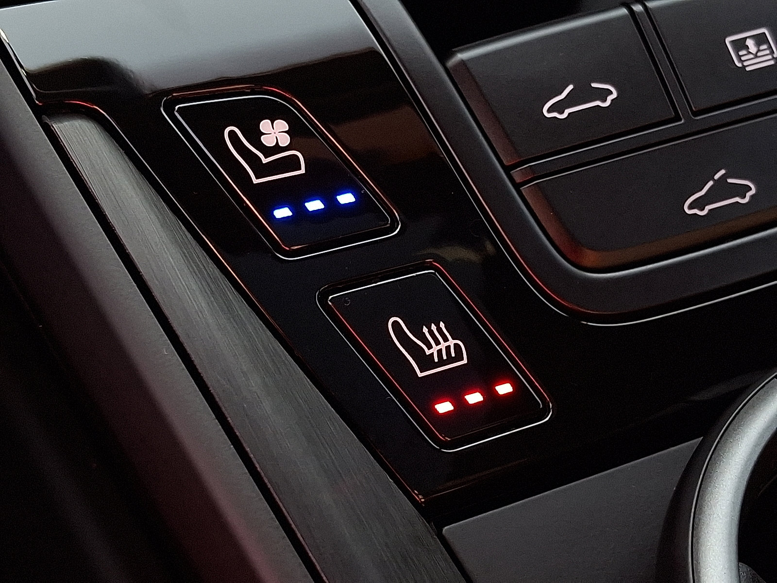 Used 2024 Porsche 911 Carrera GTS image 24