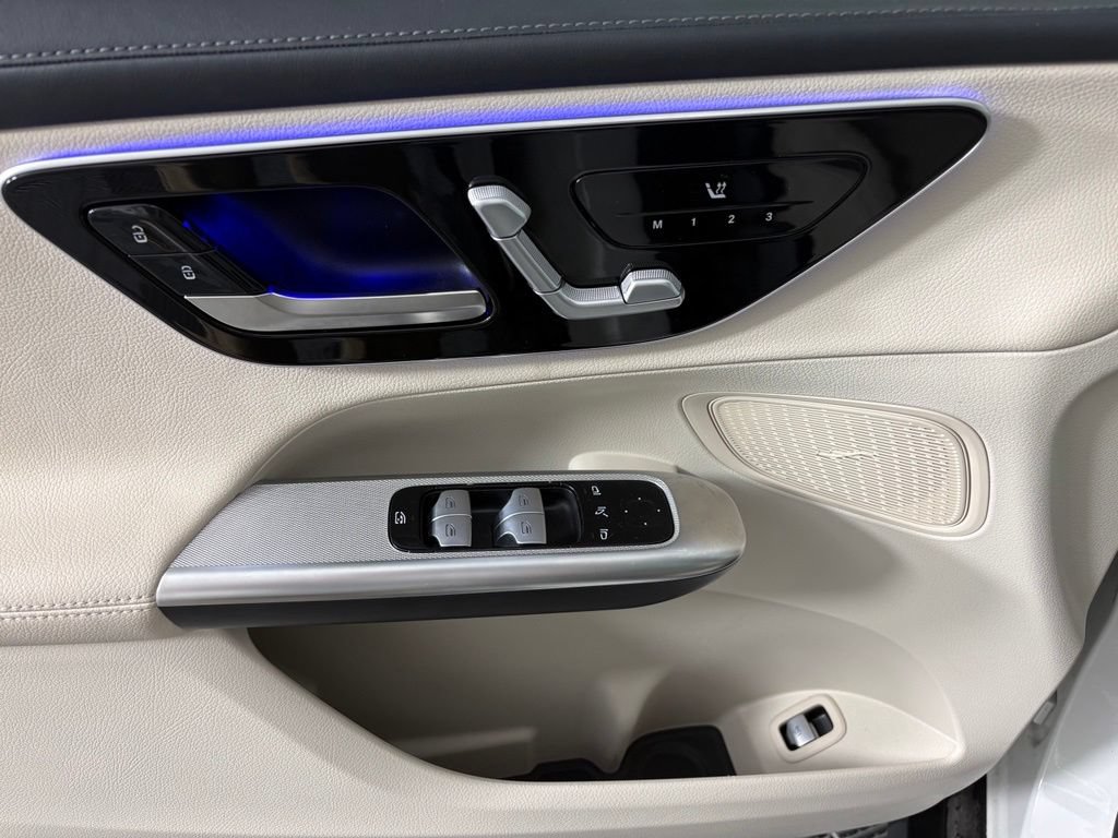 Certified 2025 Mercedes-Benz GLC 300 4MATIC image 10