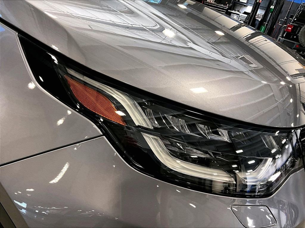 Used 2020 Land Rover Discovery HSE AWD/4WD image 34