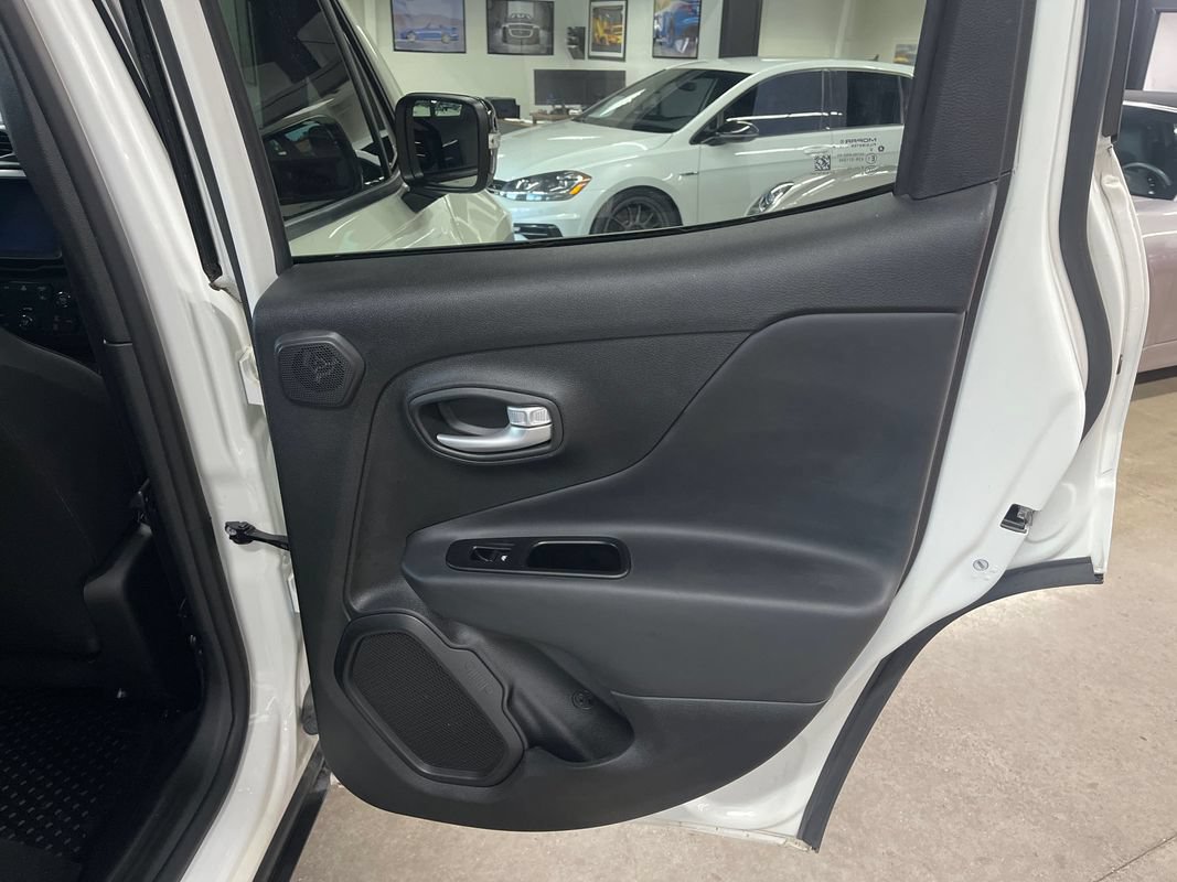 Used 2023 Jeep Renegade Altitude w/ Sun/Sound Group AWD/4WD image 42