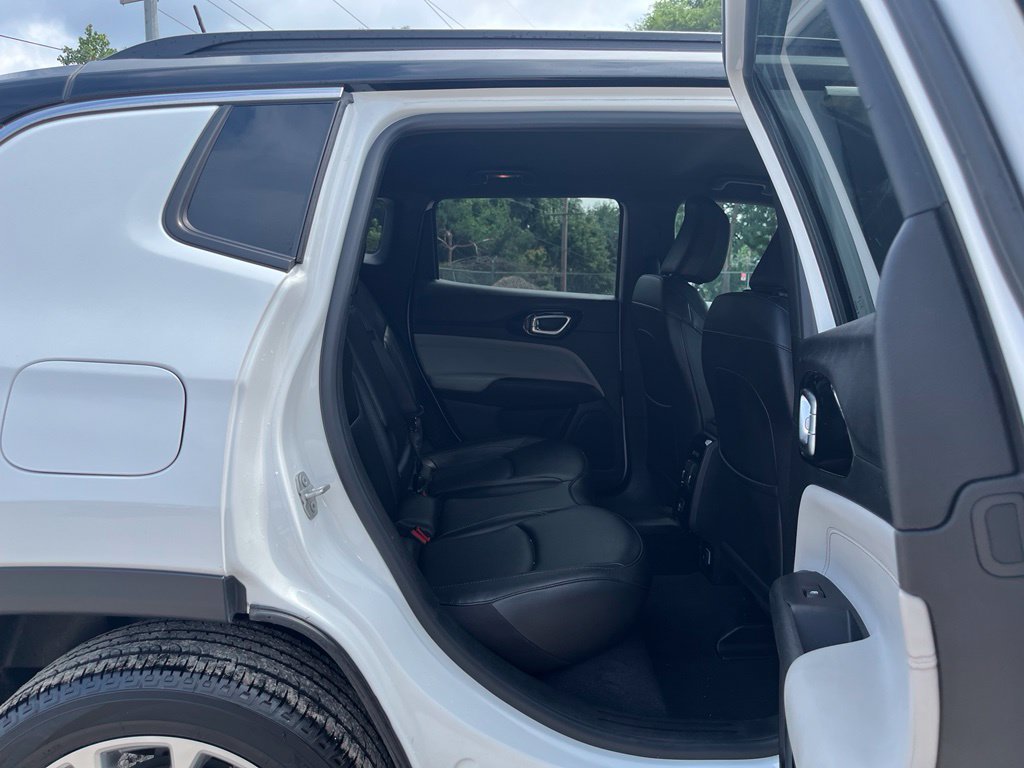 Used 2025 Jeep Compass Limited AWD/4WD image 29