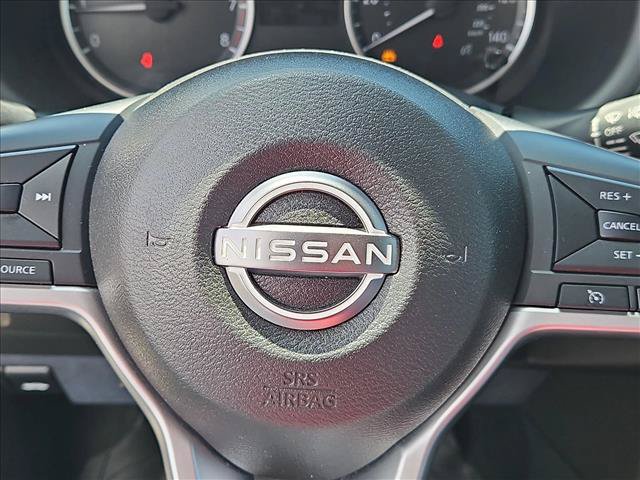 Used 2022 Nissan Kicks S FWD image 10