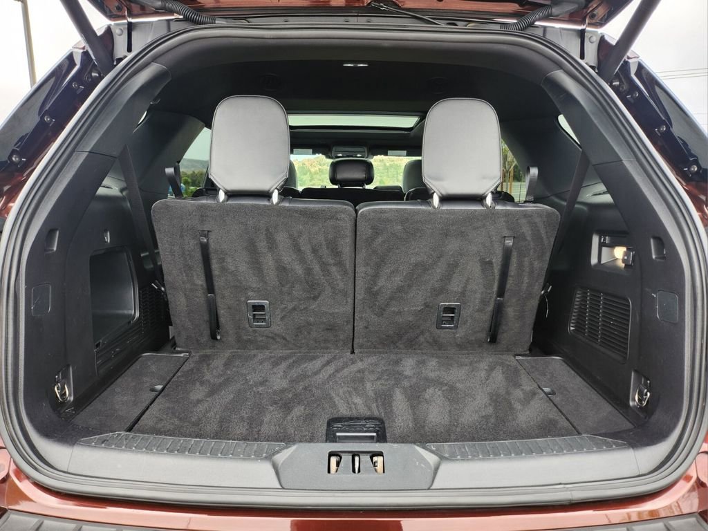 Used 2020 Ford Explorer XLT w/ Equipment Group 202A image 15