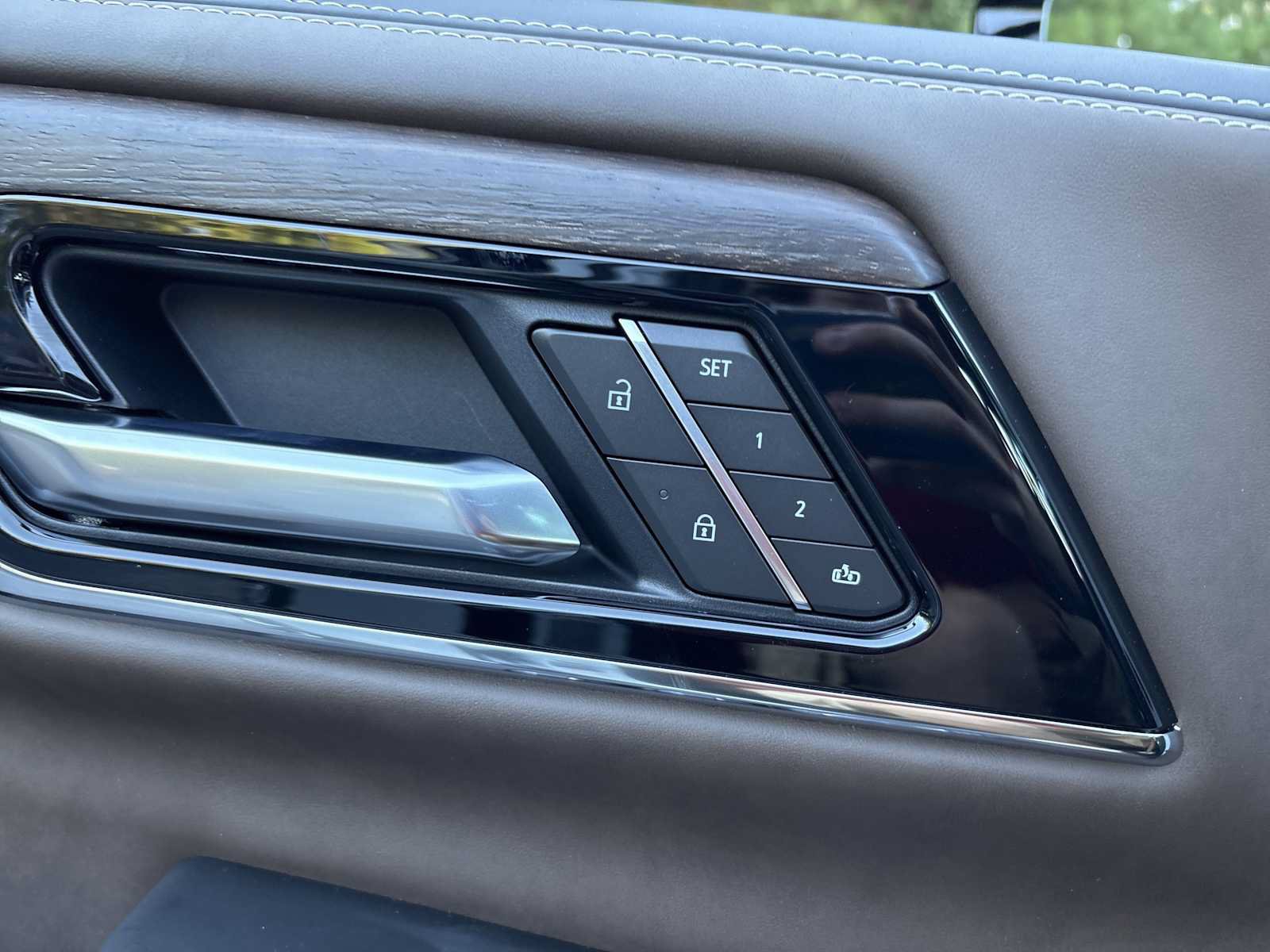 New 2027 GMC Yukon Denali Ultimate AWD/4WD image 12