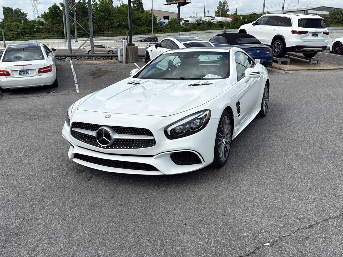 Used 2017 Mercedes-Benz SL 450 image 1