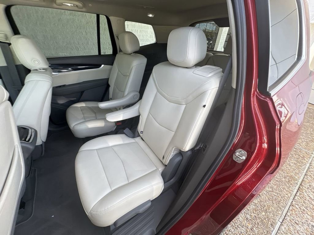 Certified 2025 Cadillac XT6 Premium Luxury AWD/4WD image 26