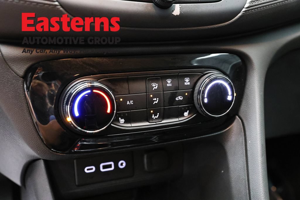 Used 2022 Buick Encore GX Preferred w/ Cold Weather Comfort Package FWD image 20