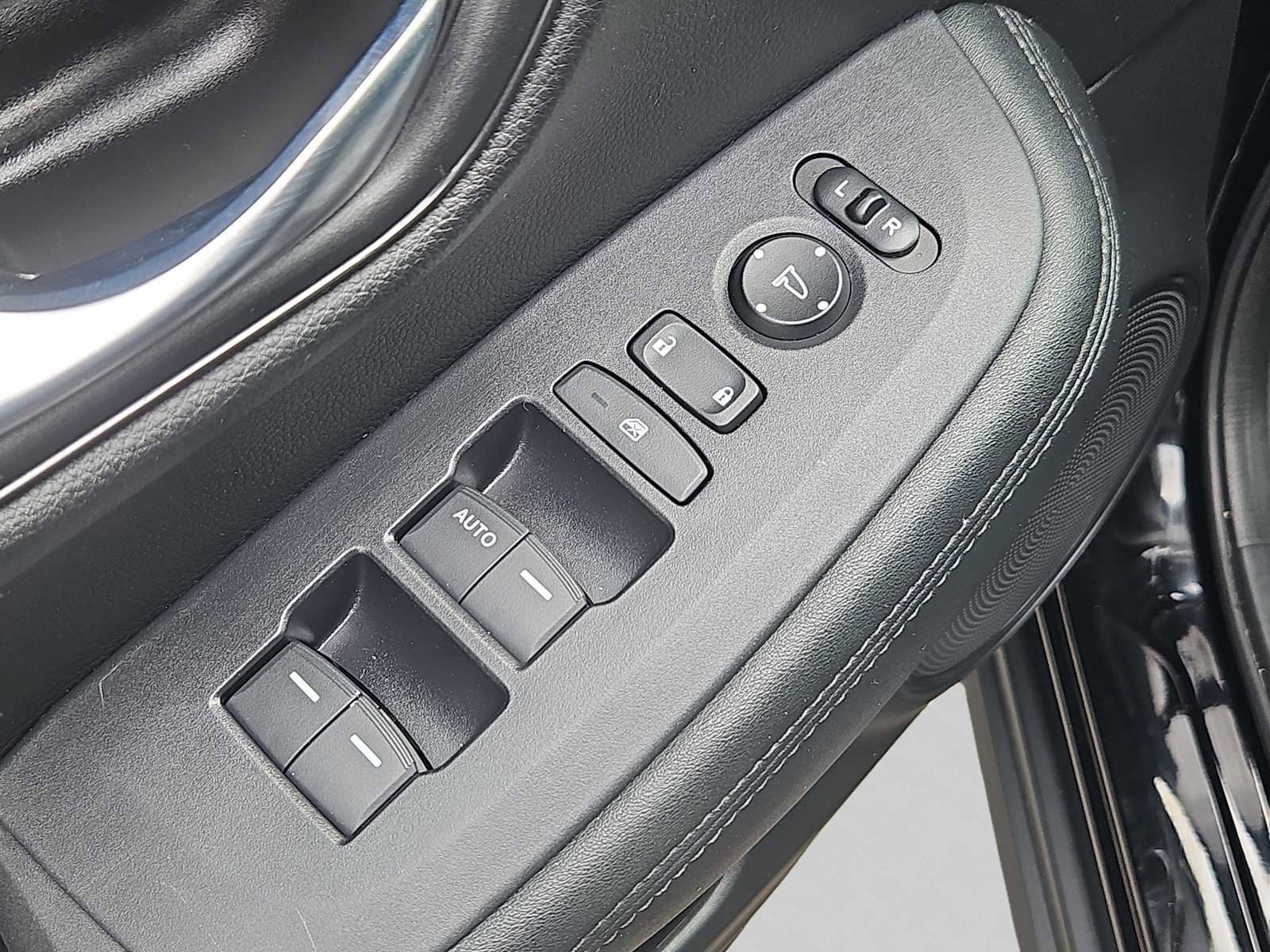 Certified 2023 Honda HR-V LX image 21