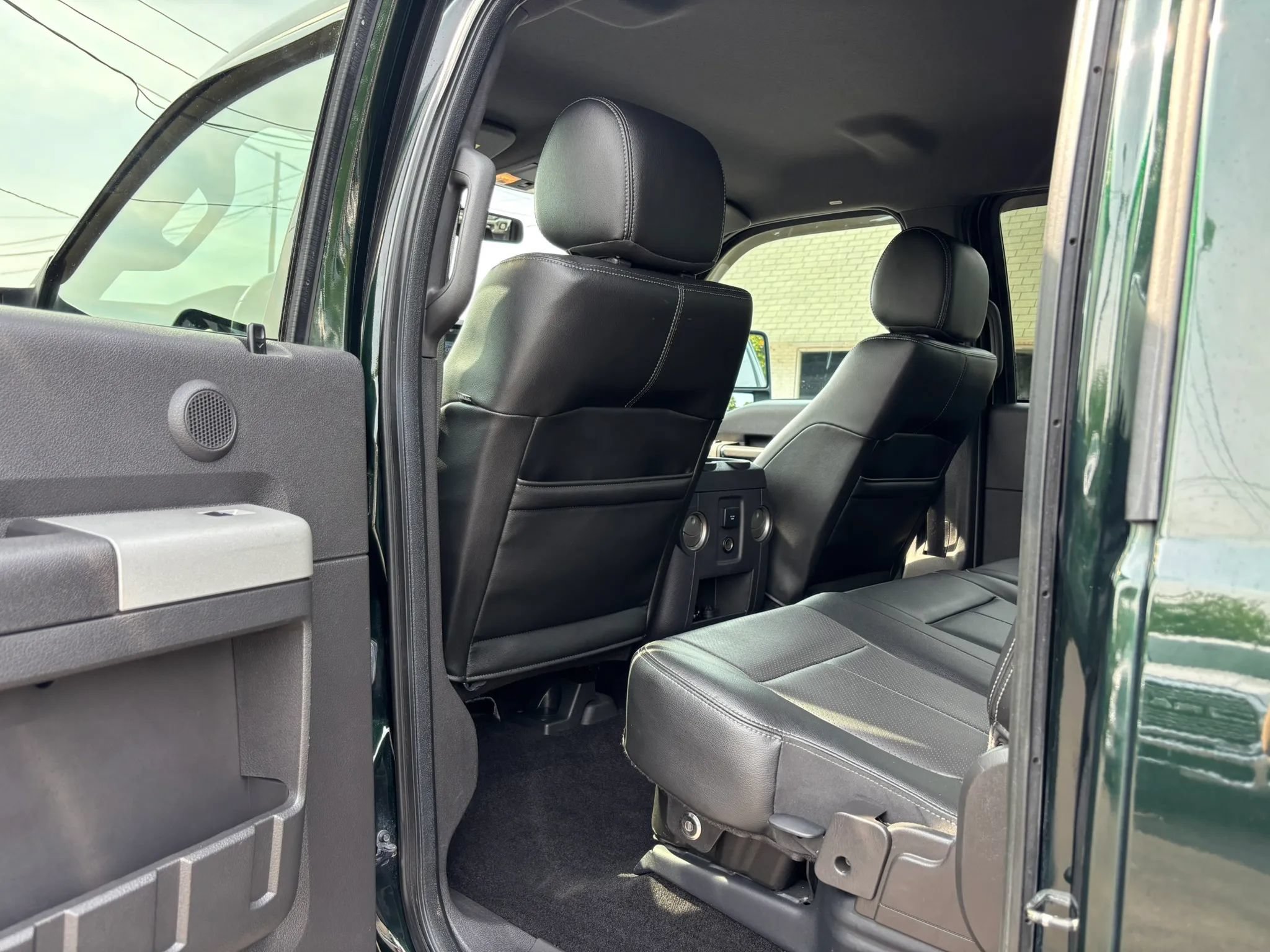 Used 2015 Ford F250 Lariat w/ Chrome Package AWD/4WD image 28