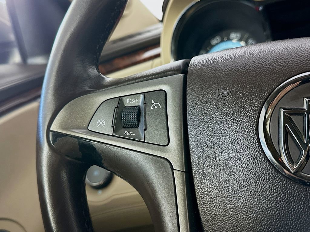 Used 2011 Buick LaCrosse CXL FWD image 22