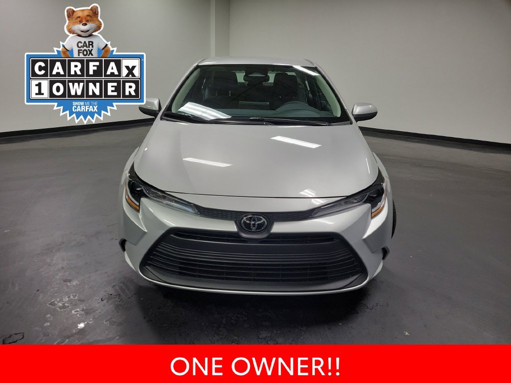 Used 2026 Toyota Corolla LE FWD image 3