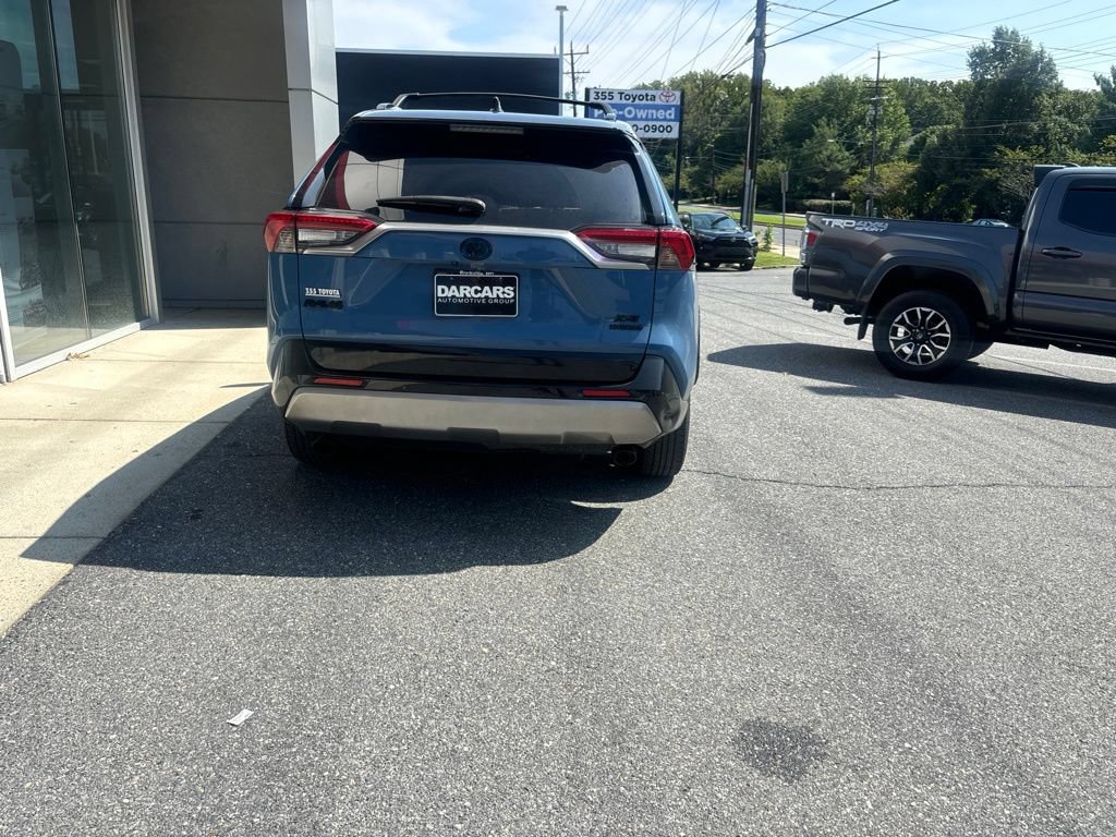 Used 2023 Toyota RAV4 XSE AWD/4WD image 4
