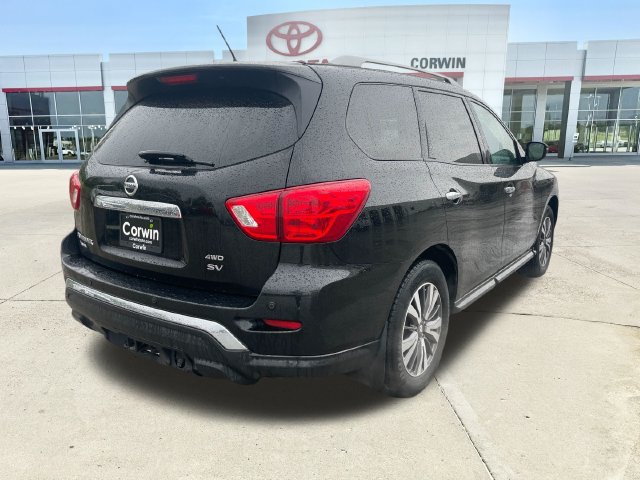 Used 2017 Nissan Pathfinder SV w/ Trailer Tow Package AWD/4WD image 5