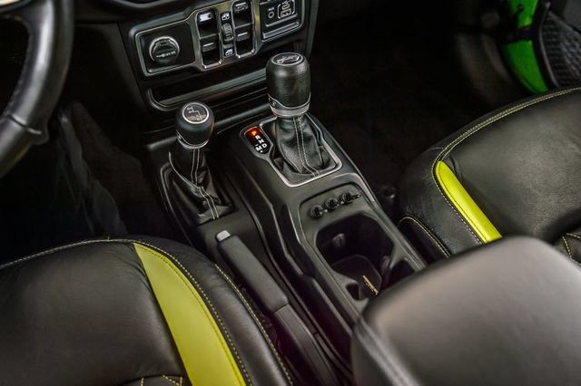 Used 2019 Jeep Wrangler Unlimited Sahara AWD/4WD image 35