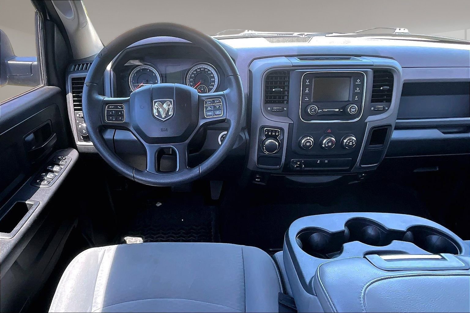 Used 2018 RAM 1500 Express w/ Express Value Package RWD image 9