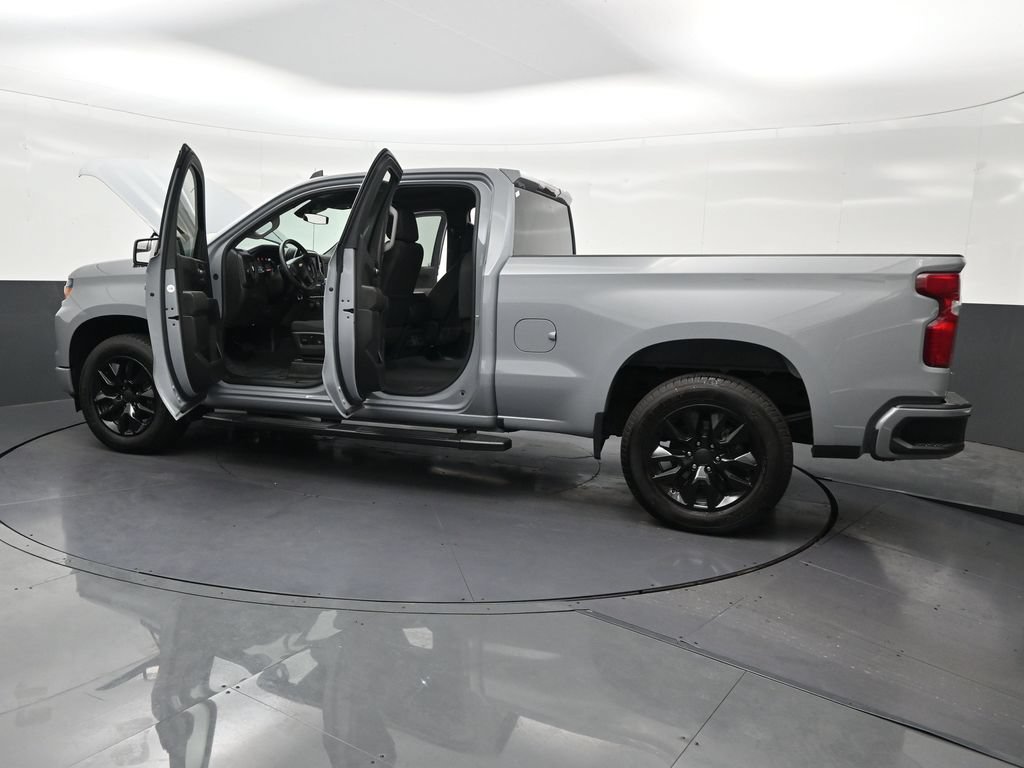 Used 2025 Chevrolet Silverado 1500 Custom RWD image 34