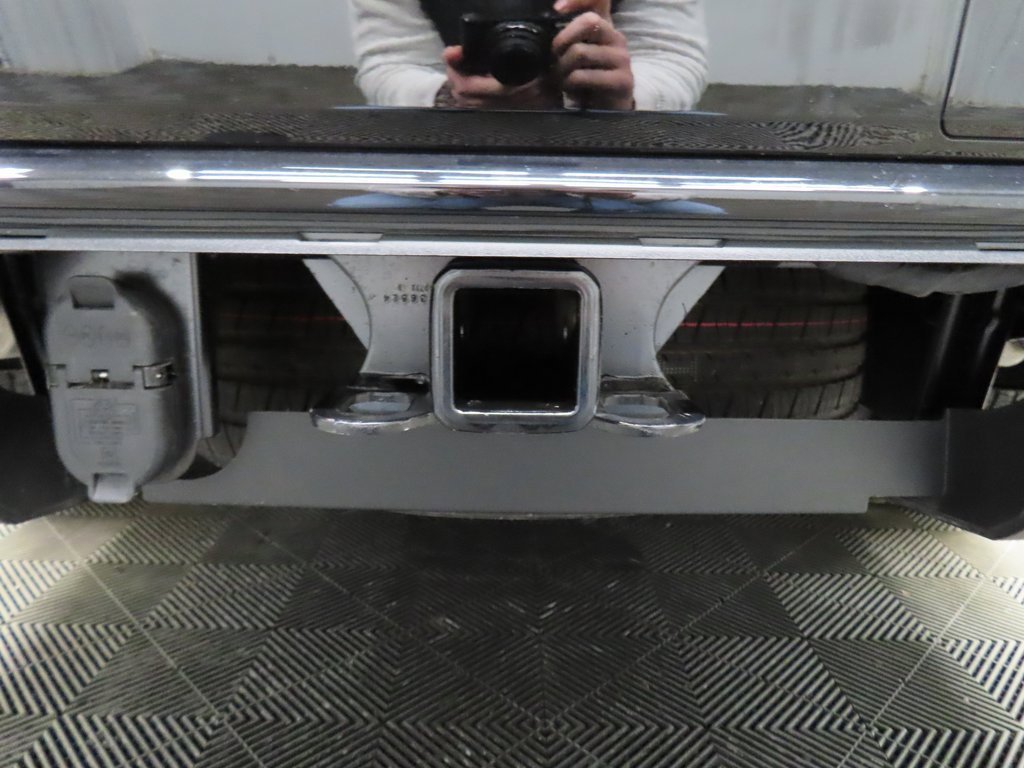 Used 2025 Chevrolet Suburban Z71 image 46