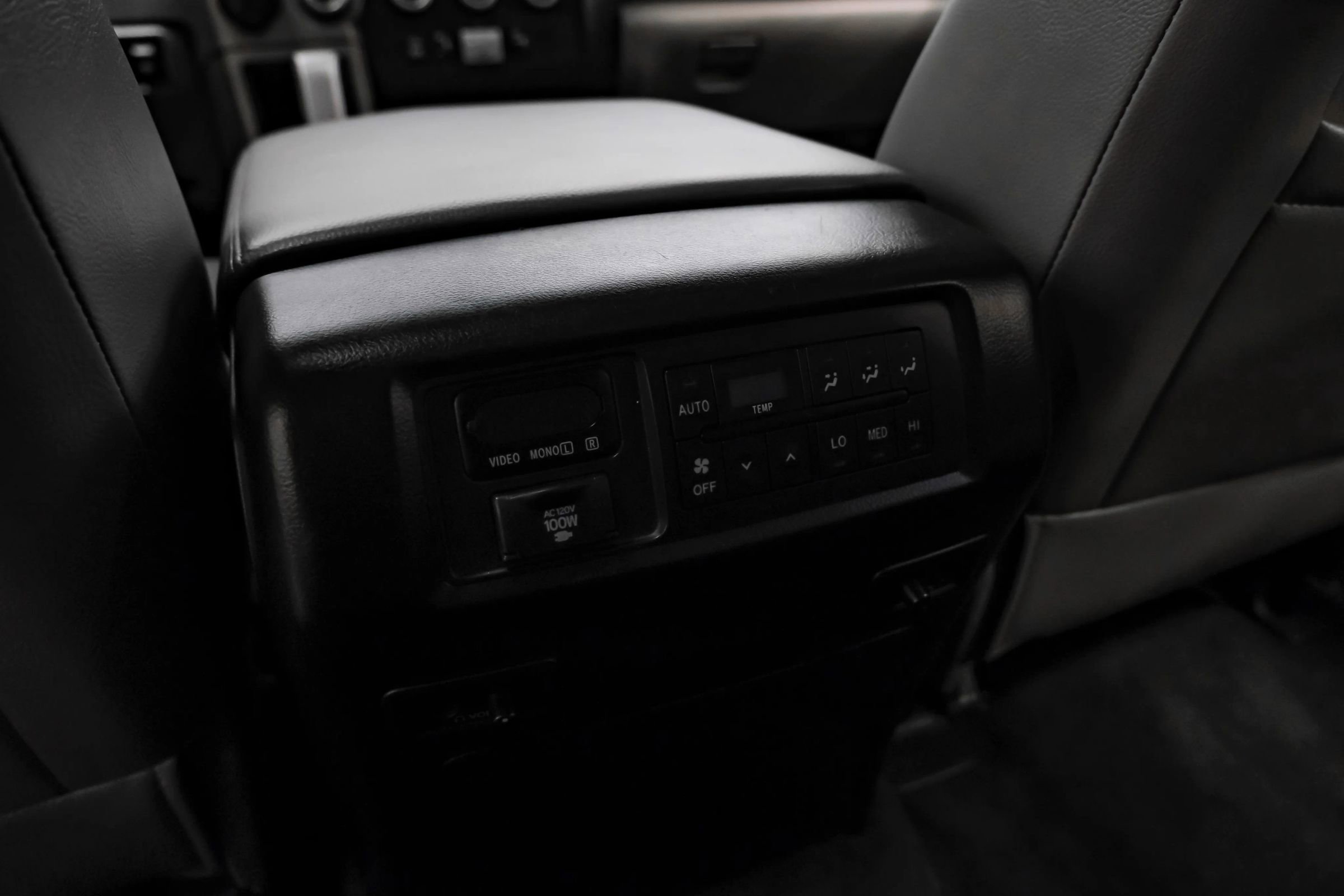 Used 2013 Toyota Sequoia Limited RWD image 32