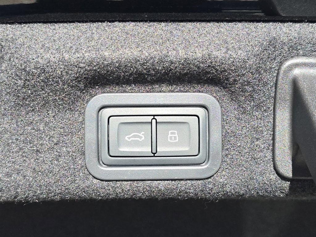 New 2026 Audi A6 Premium Plus AWD/4WD image 13