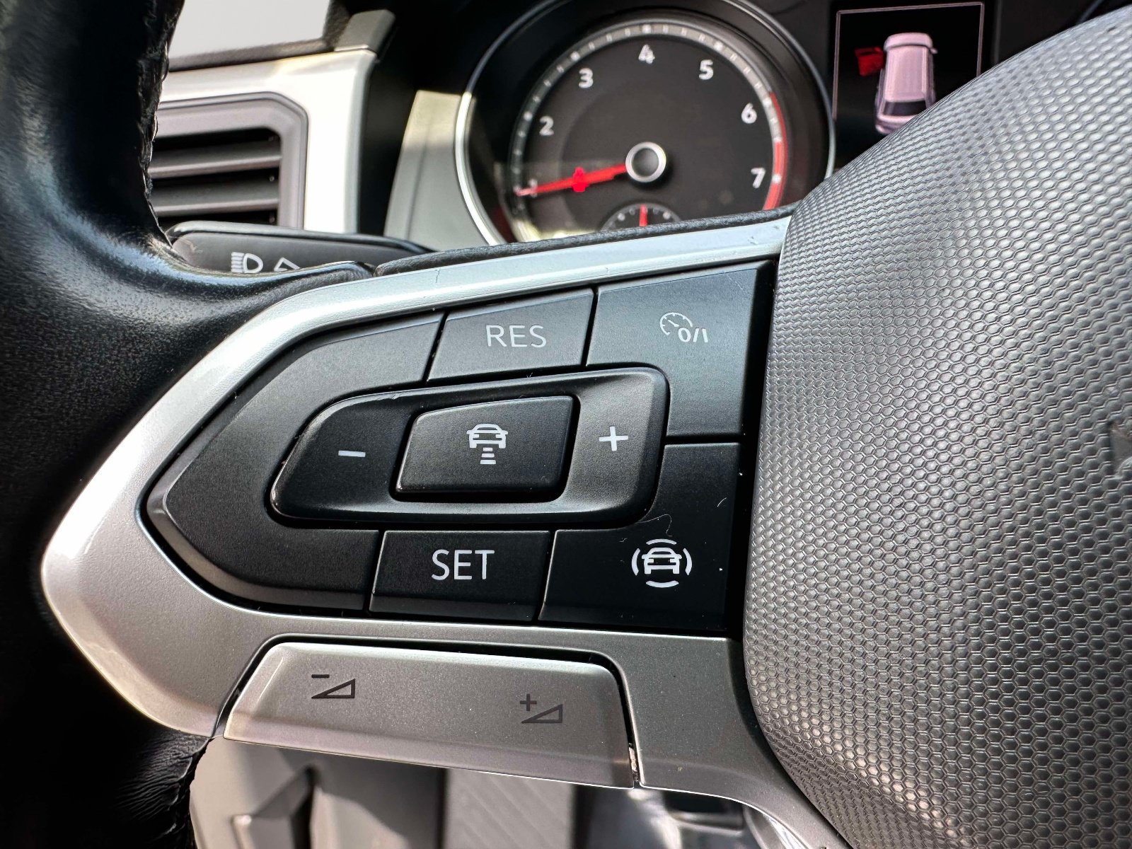 Used 2021 Volkswagen Atlas SE w/ Panoramic Sunroof Package AWD/4WD image 18