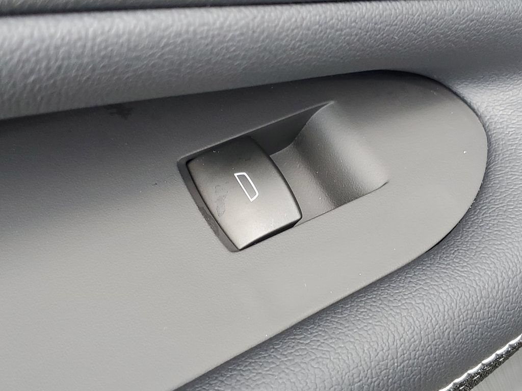 Used 2026 Chevrolet Blazer EV LT w/ Midnight/Sport Edition FWD image 14