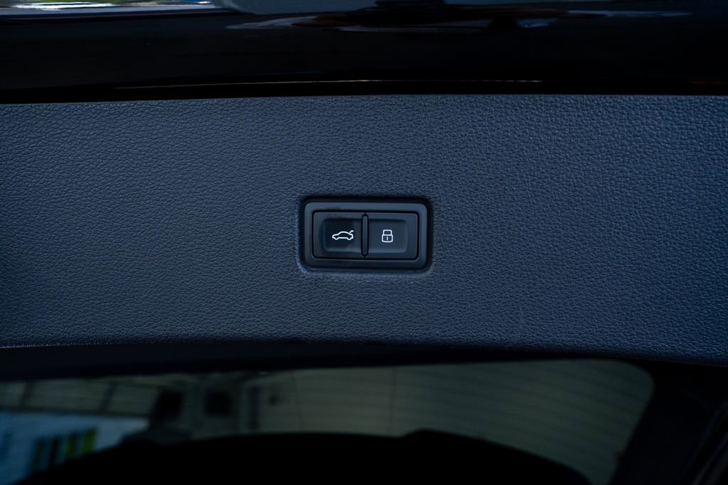 Used 2023 Audi RS Q8 AWD/4WD image 56