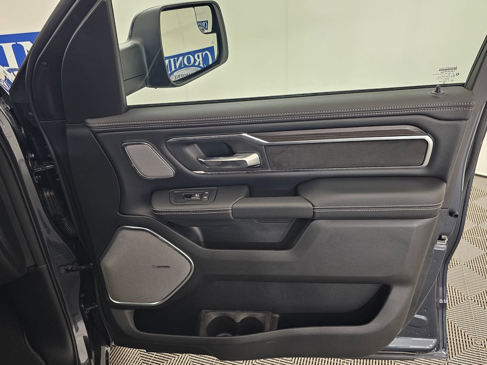 New 2026 RAM 1500 Laramie AWD/4WD image 26